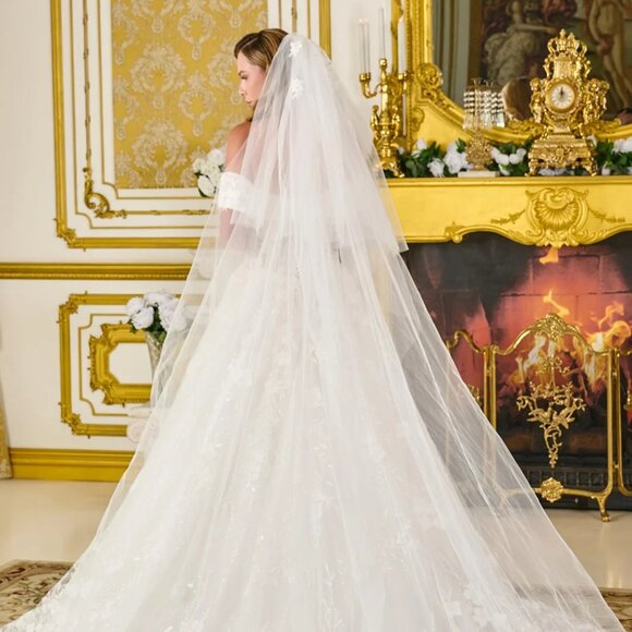 New Off The Shoulder Bridal Ball Gown w/ Floral Applqiue & Lace Up Back GL3821 - Picture 13 of 14